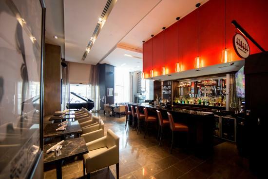 Stages Restaurant & Lounge